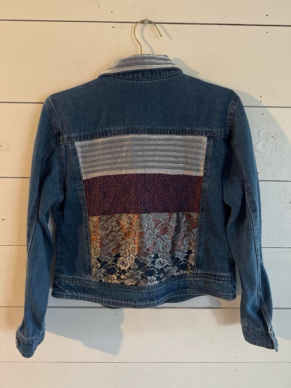 Women's Dark Blue Denim Zip-Front Jacket with Light Striped Collar